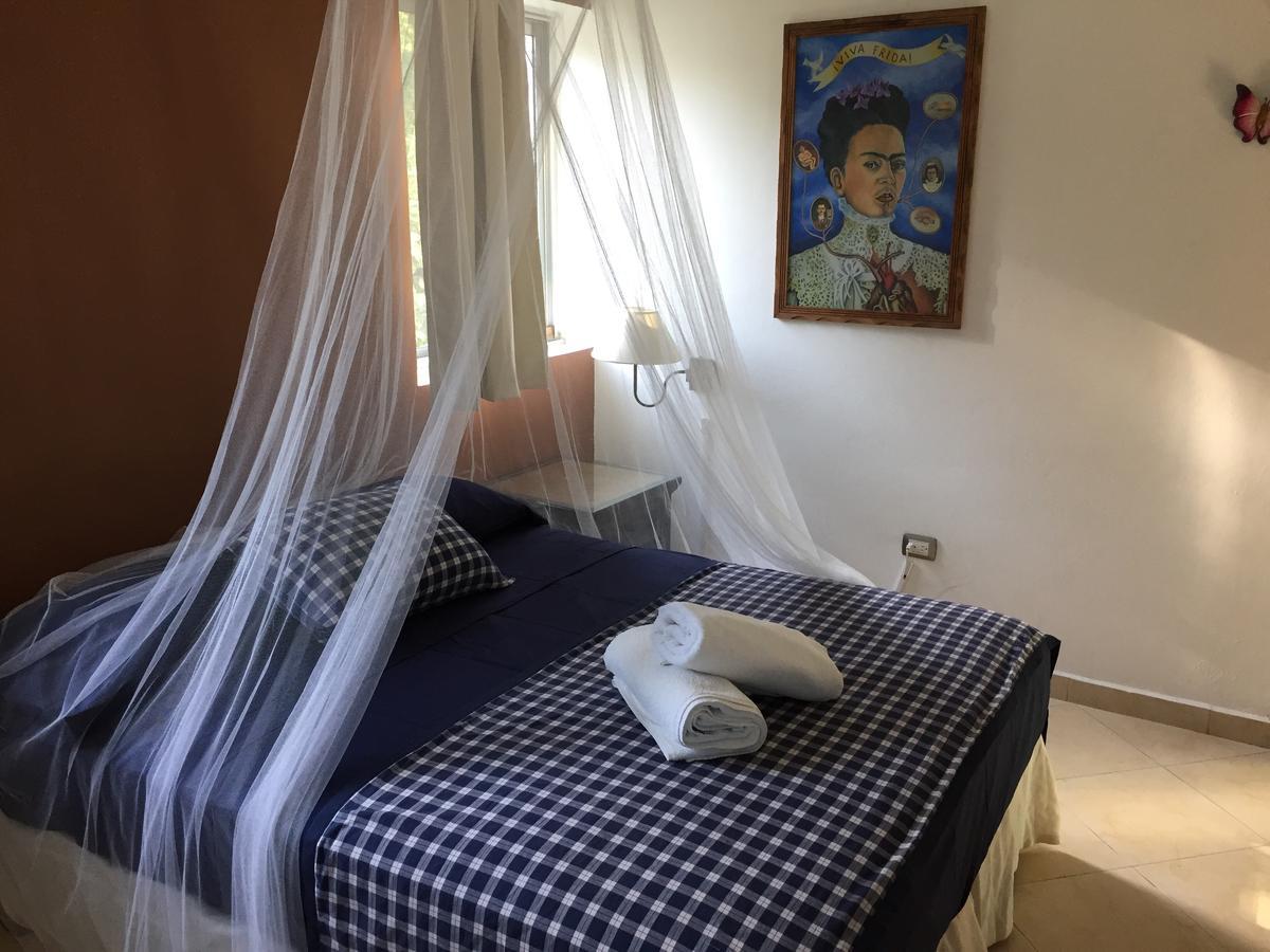 Bed and Breakfast Esquina De La Felicidad De Playacar Плая-дель-Кармен Экстерьер фото