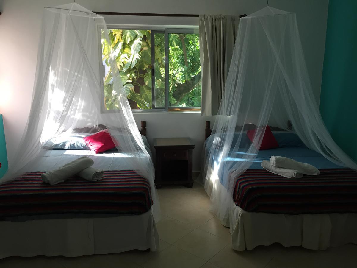 Bed and Breakfast Esquina De La Felicidad De Playacar Плая-дель-Кармен Экстерьер фото